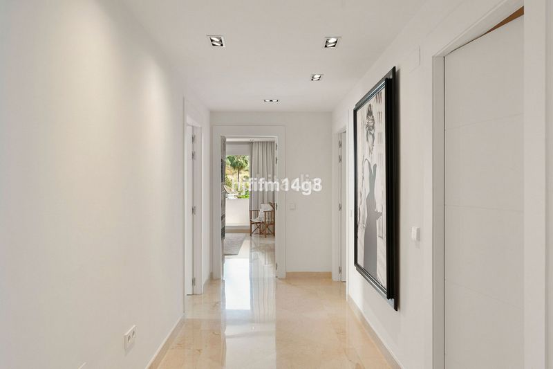 Foto e0871c6c-814b-4203-abbd-4810969bab2f. Piso en Las Brisas Marbella