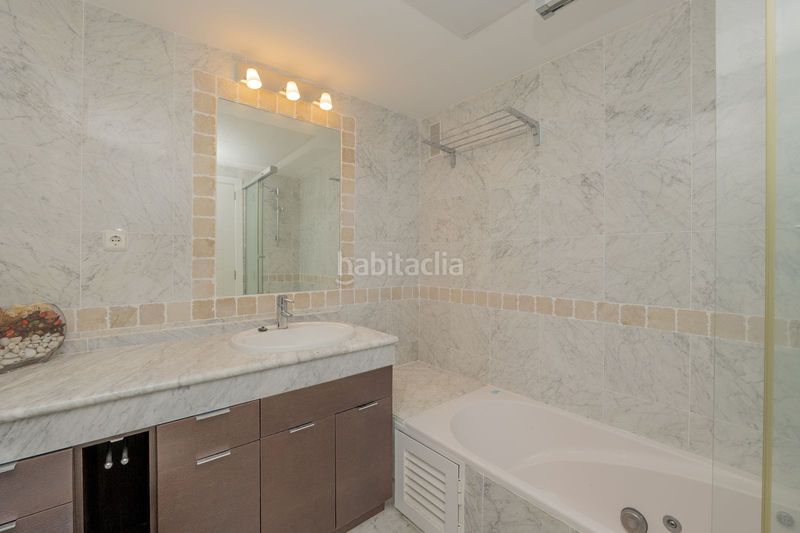 Foto aa38aa0d-376b-468d-8dcc-b4464fbc70a5. Casa adosada en bahía de Marbella Marbella