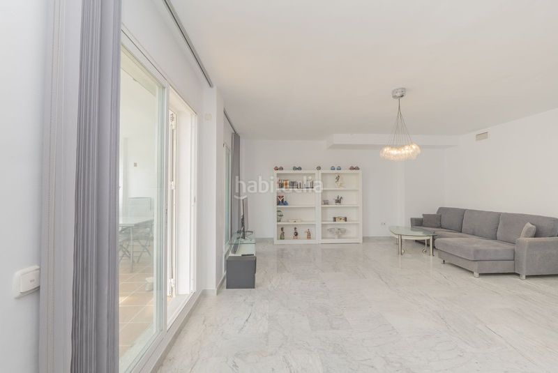 Foto e3a7e22d-6f56-4b70-943b-13000bbb6faa. Casa adosada en bahía de Marbella Marbella