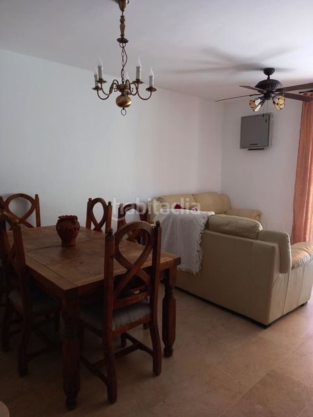 Foto 8a1a6e77-8d39-4b32-95c1-703033346084. Casa adossada a Centro Estepona