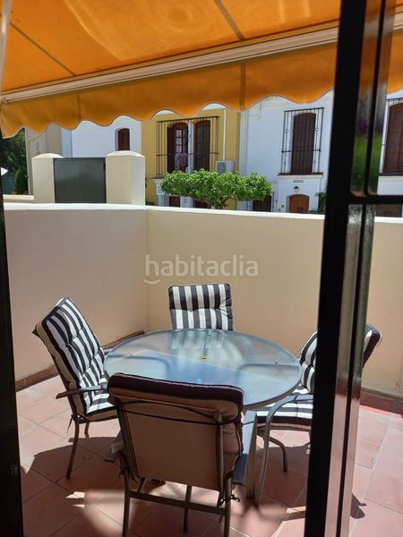 Foto ad1d6947-c1e6-44e8-8ab9-2f10bddae065. Casa adossada a Centro Estepona