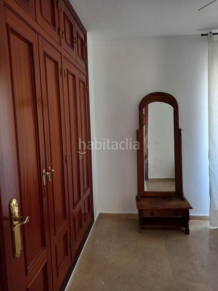 Foto be949fb5-51c7-4da4-8feb-bfdd77fa7bf0. Casa adossada a Centro Estepona