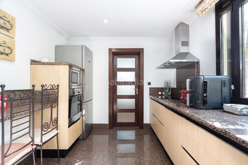 Foto 1e3ecff0-690d-4e1f-98b1-06d310eb178d. Pis a Puerto Banús Marbella