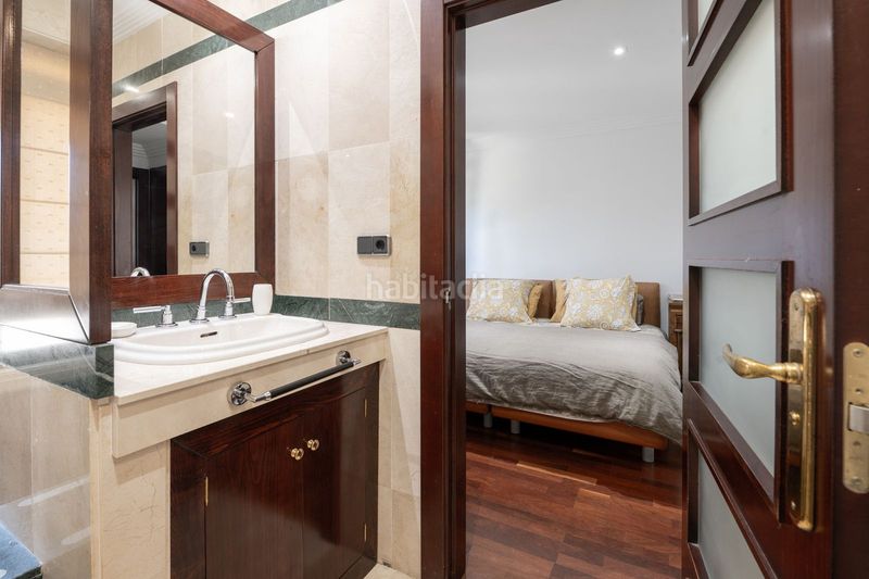 Foto 2f1a9ad8-bf40-49bc-b530-69bcbe241ed8. Pis a Puerto Banús Marbella