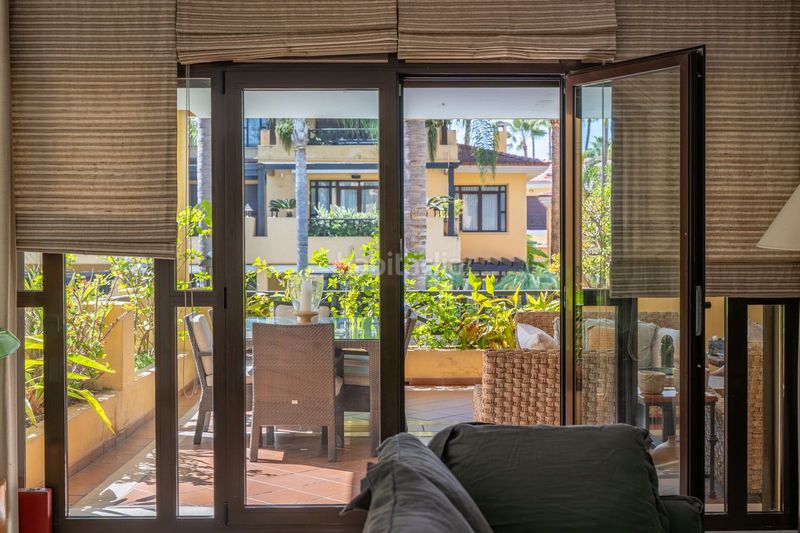 Foto 74f712a5-e8e5-405e-8939-f9a597ef4ed0. Pis a Puerto Banús Marbella