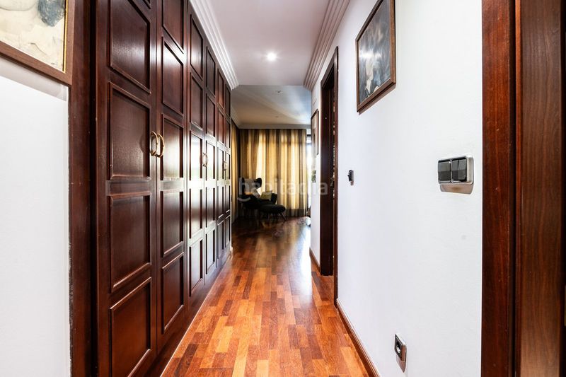 Foto a126919e-28d5-4a8e-9538-ab37ba3b9c5f. Pis a Puerto Banús Marbella