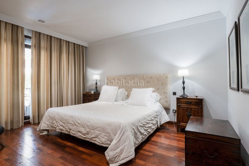 Foto b872f0cc-4937-46f8-9a5f-d712cb287cb2. Pis a Puerto Banús Marbella