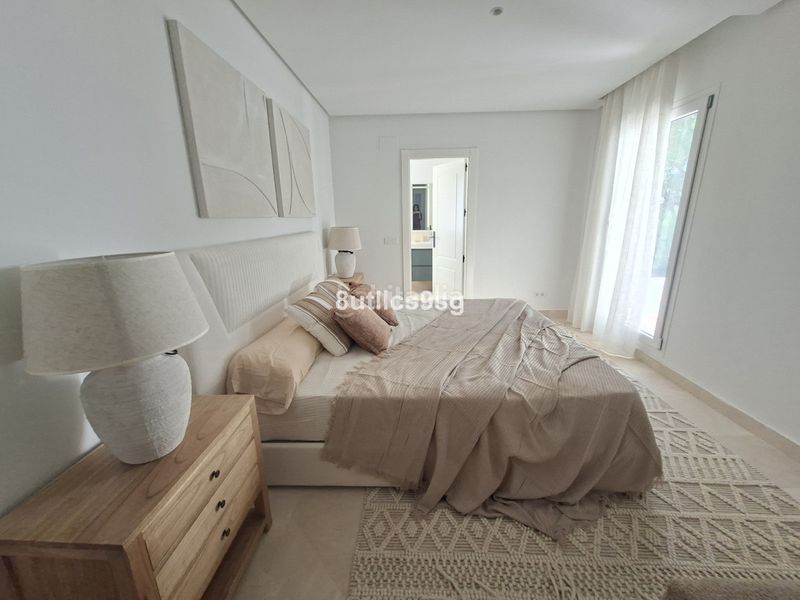 Foto f96e9e17-babf-46db-8f4d-8880bb7d6476. Flat in Aloha Marbella