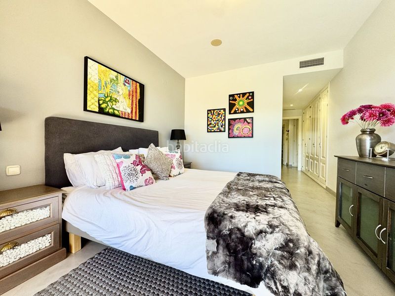 Foto 9a287fce-6936-40ba-890b-d4fee20fc78c. Piso en Los Flamingos Benahavís