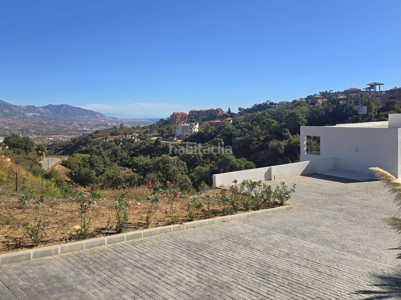 Foto 0535c2c9-da7b-4fa5-9f14-5cc9ee3c17e2. Casa adosada en La Mairena Ojén