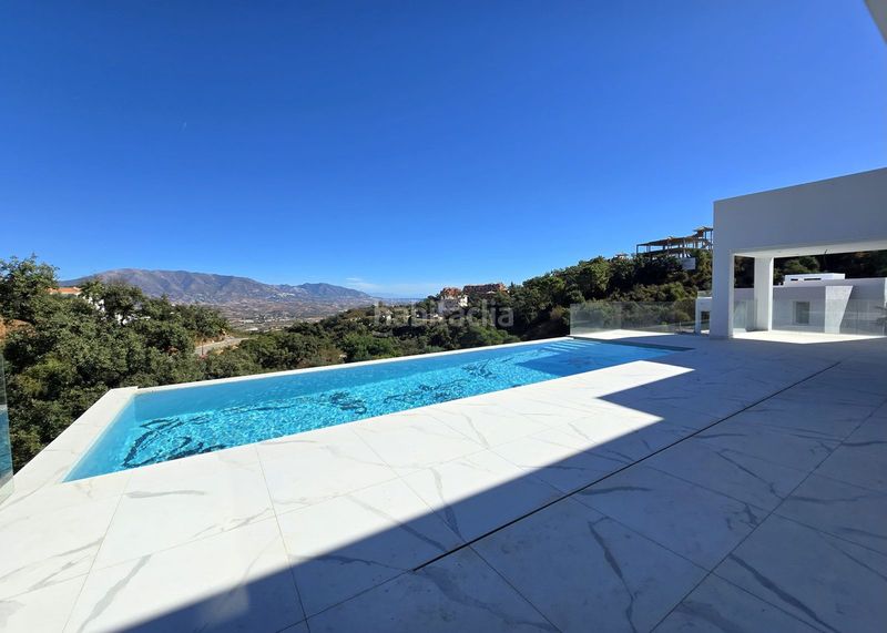 Foto 40796ba4-00f3-46c2-bc7a-ac7c748abf27. Casa adosada en La Mairena Ojén