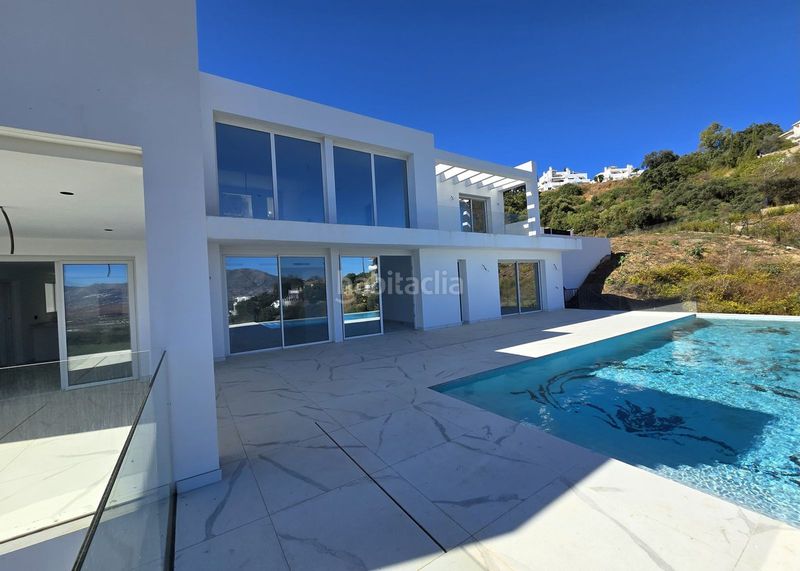 Foto 81a85aa3-f575-4c0b-b691-ba0ed19ff273. Casa adosada en La Mairena Ojén