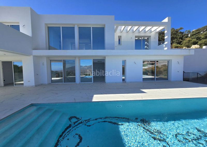 Foto bb8b73d5-8a7b-458f-8e4e-163996075685. Casa adossada a La Mairena Ojén