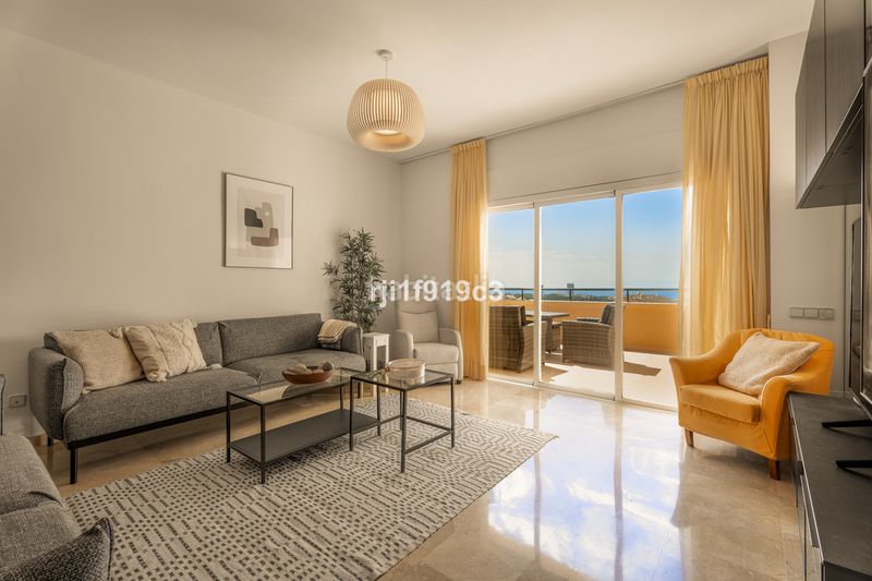 Foto 49ff066e-93db-4796-ab75-27cb1090e4ca. Pis a Elviria Marbella