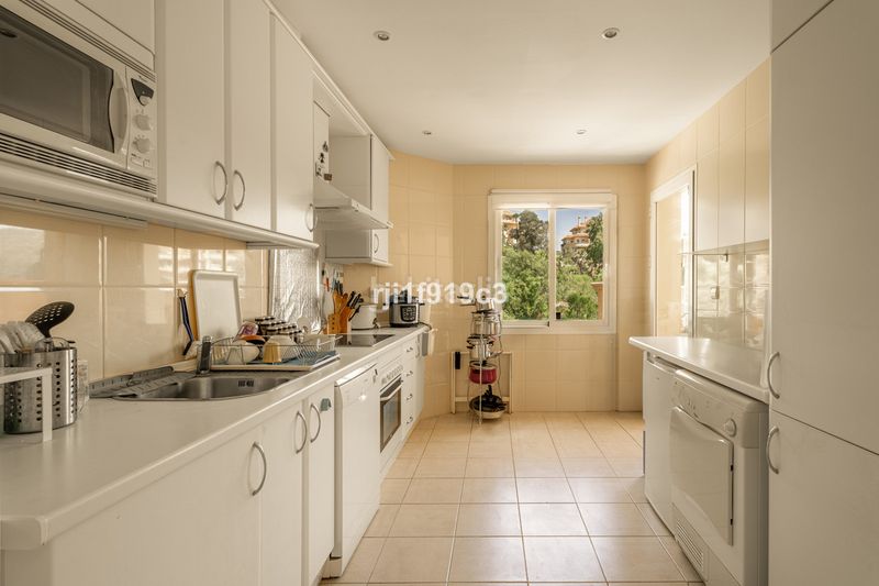 Foto 6e0296d3-b9dd-4c28-86c9-6781553c2789. Pis a Elviria Marbella