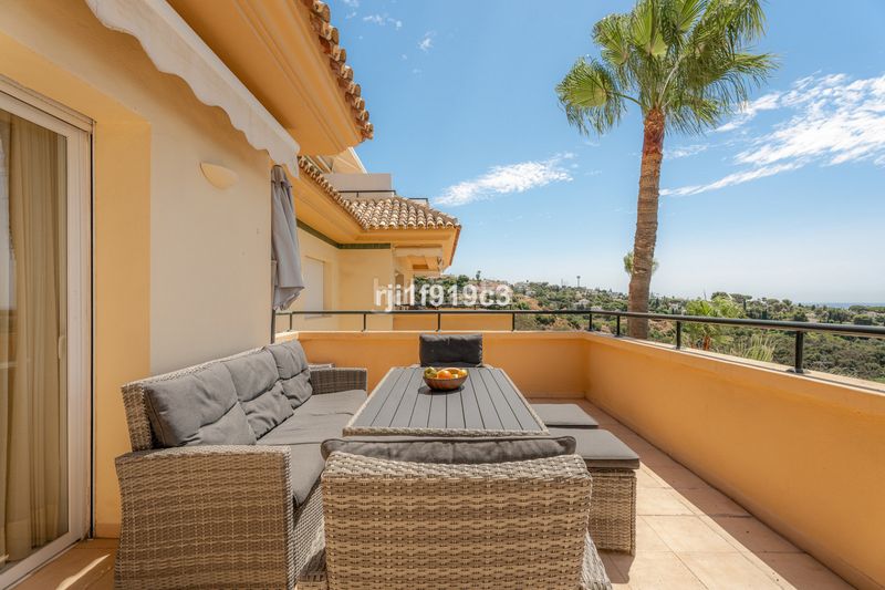 Foto ad482f42-8475-4de6-aa6f-815bb4c02532. Pis a Elviria Marbella
