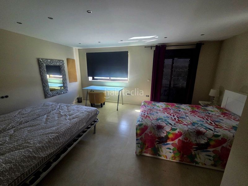 Foto 2fdb381a-dbaf-4984-8106-58549cf53a4b. Casa adossada amb aparcament a Centro Estepona