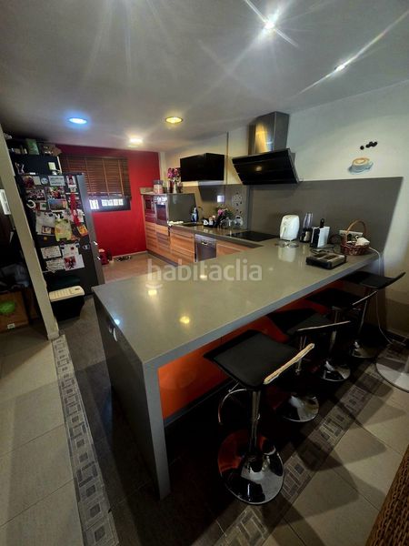 Foto 5419fee0-4f78-42e6-aa31-0590636ca7a5. Casa adossada amb aparcament a Centro Estepona