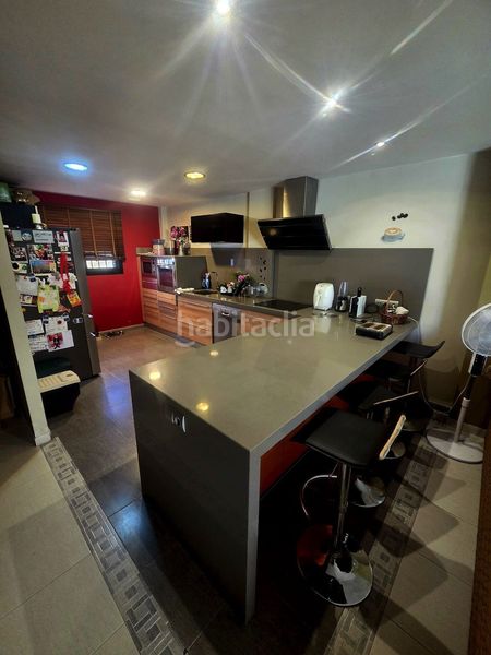 Foto 7201b129-d43f-4ef0-94ad-727a68f36ab5. Casa adossada amb aparcament a Centro Estepona