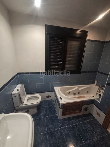 Foto f49c5242-e801-450f-a0bc-459892d26145. Casa adossada amb aparcament a Centro Estepona