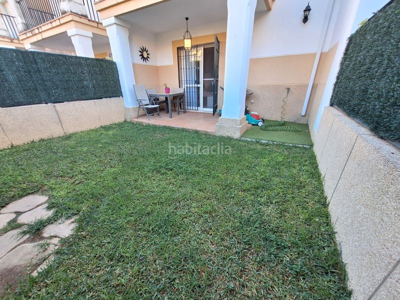 Foto f88f3694-e168-4d6e-b5a1-170eebca584d. Casa adossada amb aparcament a Casco Antiguo Marbella