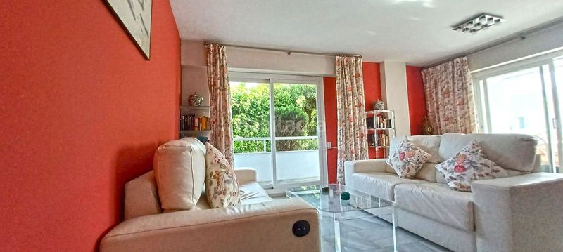 Foto e4a1bccd-3900-4f62-a67c-4a5f7252ed59. Piso en Casco Antiguo Marbella