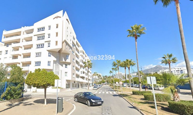 Foto ec61cde5-6847-4b6c-85e5-ea353faac278. Piso en Las Brisas Marbella