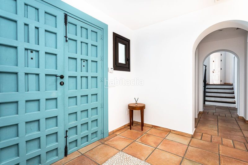 Foto a7986fd2-2e5d-4ec8-8d89-73a2b519eb25. Casa adosada en Guadalmina Baja Marbella