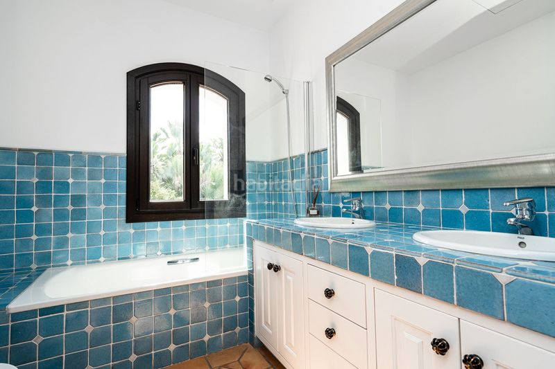 Foto bd82a5d7-6b39-4e67-8e78-0c4702d2eaf0. Casa adosada en Guadalmina Baja Marbella