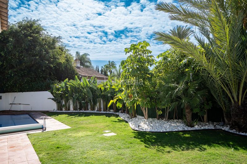 Foto f9481d63-a9b9-4b13-8632-00f0b210926b. Casa adosada en Guadalmina Baja Marbella