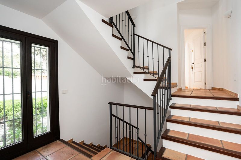 Foto 0ee0c38e-22b2-4389-a924-e570eac61fa7. Casa adossada amb aparcament a Guadalmina Baja Marbella