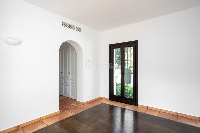Foto 51522502-f62f-40aa-a02e-f9f16f3829b7. Casa adossada amb aparcament a Guadalmina Baja Marbella