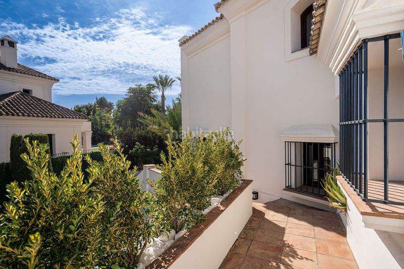 Foto 71d68dbf-6cda-4e58-b97e-f25d9e2c6471. Casa adossada amb aparcament a Guadalmina Baja Marbella