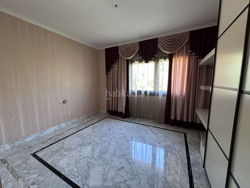 Foto 3bee1f91-08d5-4a3d-b2ca-e015de5e12cc. Pis a La Carolina - Guadalpín Marbella