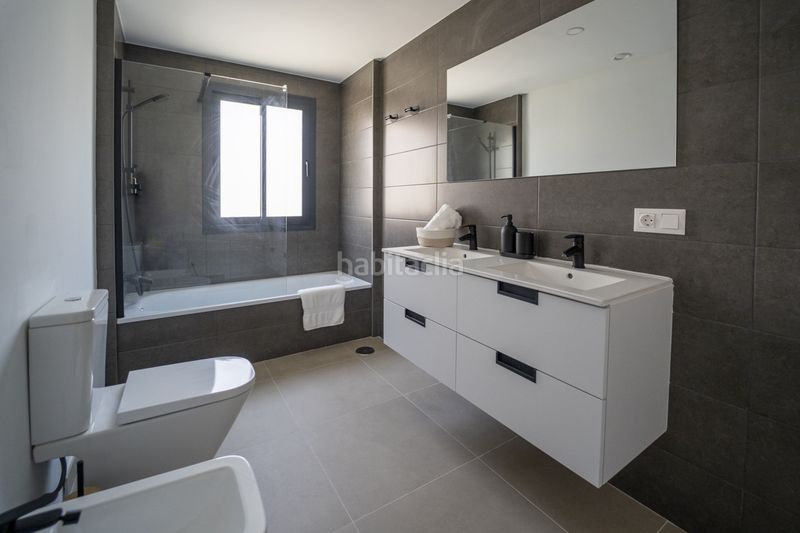 Foto 022563ba-fa9a-4848-8e7b-b21011d9168d. Casa adossada a Cancelada Estepona