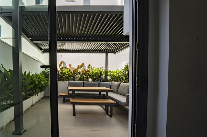 Foto 61fe11f0-1f25-4318-a29f-1f78d2ee5f5c. Casa adossada a Cancelada Estepona