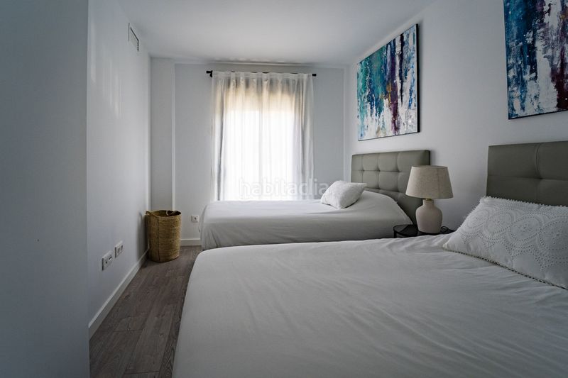 Foto a2e92917-e52e-4e03-a8de-d66748a70c0a. Casa adossada a Cancelada Estepona