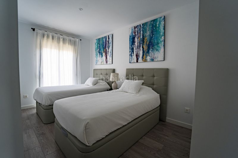 Foto d1d14a42-df87-49b7-ba31-a808a3370b2f. Casa adossada a Cancelada Estepona