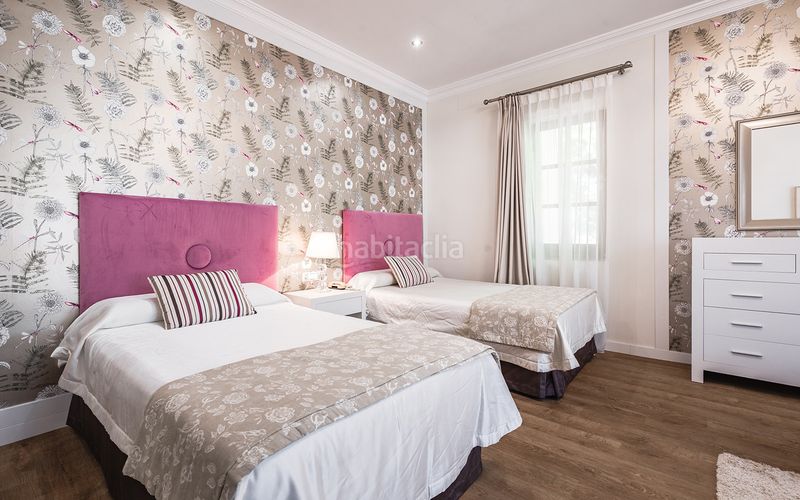 Foto 33de65e3-8ff2-4ea0-b3c1-b8517fdca769. Casa adossada a La Carolina - Guadalpín Marbella