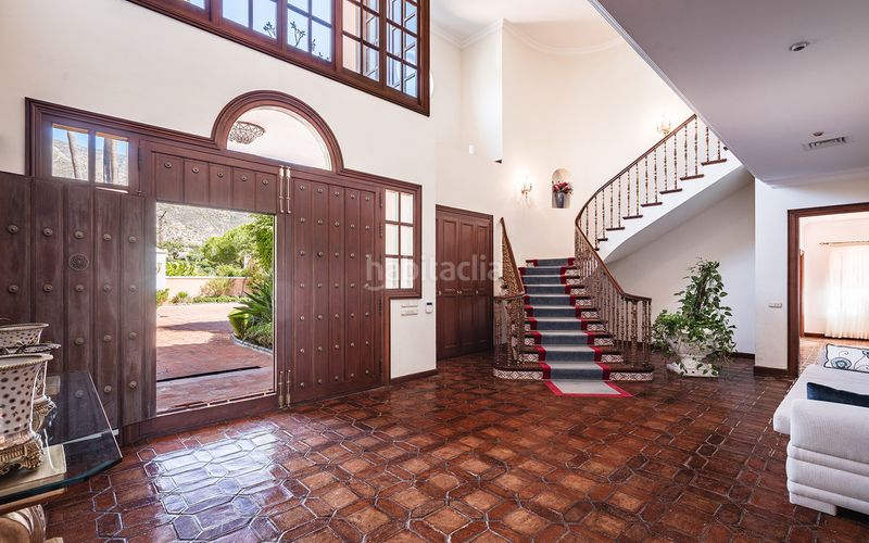 Foto 9597828d-6c41-4c77-9202-3d7f1a17ec61. Casa adossada a La Carolina - Guadalpín Marbella