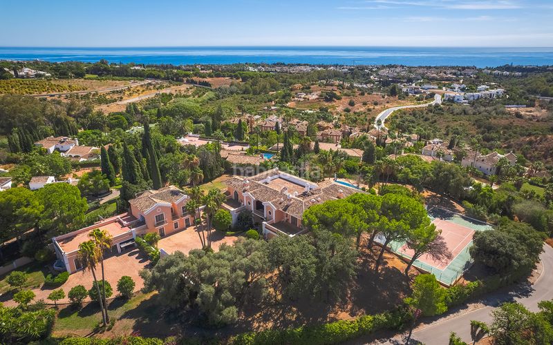 Foto 9a06123c-8ed6-4560-99f4-016c6aa1d6e9. Casa adossada a La Carolina - Guadalpín Marbella