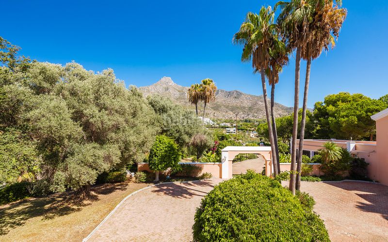 Foto acce002f-c59c-4b30-8d08-719721ab71d7. Casa adossada a La Carolina - Guadalpín Marbella