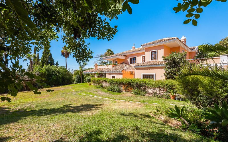 Foto bc2b27c4-cb32-447e-a387-69ae1b478ef3. Casa adossada a La Carolina - Guadalpín Marbella