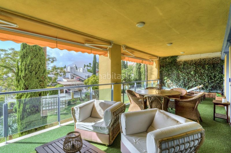 Foto 40158835-7954-4faa-a94b-fa40e8f2d468. Pis amb aparcament a bahía de Marbella Marbella