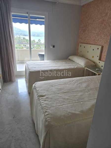 Foto c2a63ff9-0932-4e10-8f8c-e208b453e84f. Pis a Puerto Banús Marbella
