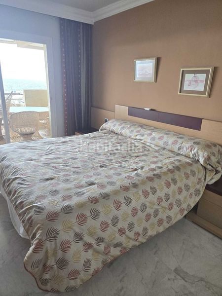 Foto f7d53c34-fef3-42cd-9c27-16b540a5fc11. Pis a Puerto Banús Marbella