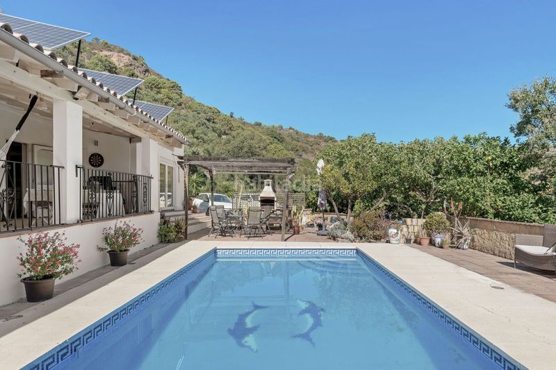 Foto 03c6fb7c-febc-4c71-b2ca-e6b9f57e92cd. Masia a Centro Estepona