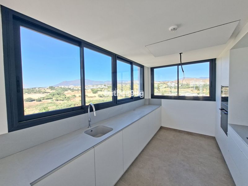 Foto 77356e0e-1347-49aa-8f38-7ad2d75d9f20. Àtic a Centro Estepona