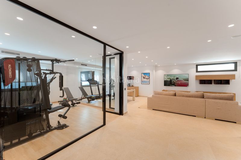 Foto ce65a7f2-8755-4aa3-9dd1-825a93f540f5. Casa adossada a Las Brisas Marbella