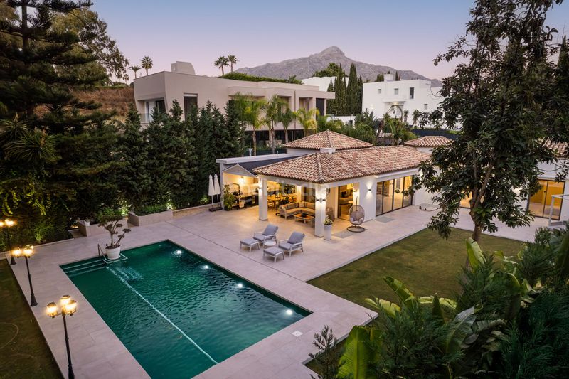 Foto e5249420-2e79-4fb1-ac62-e80cd7f1cf42. Casa adossada a Las Brisas Marbella